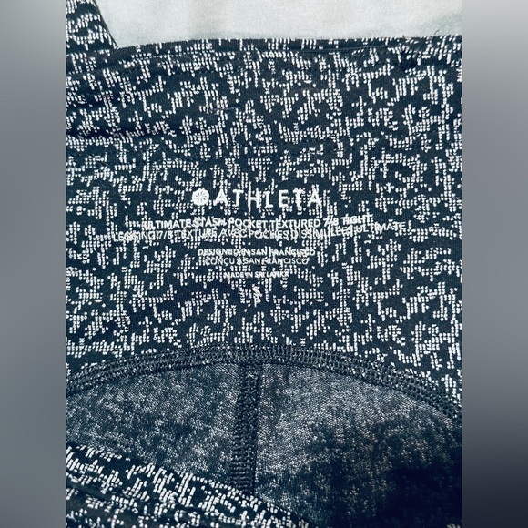 Athleta Ultimate Stash Pocket Textured 7/8 Leggings Black Gray Size Small - Picture 7 of 8